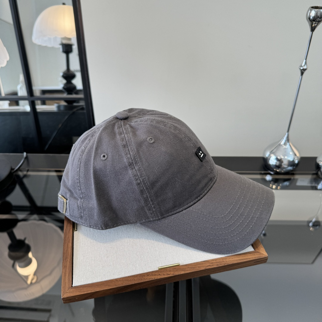 PAcne Studios 新款棒球帽 男女同款 ！！