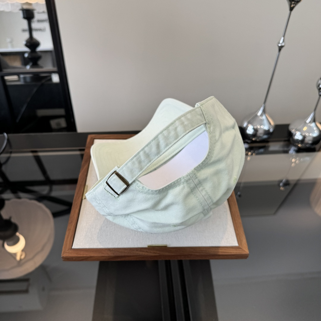 PAcne Studios 新款棒球帽 男女同款 ！！