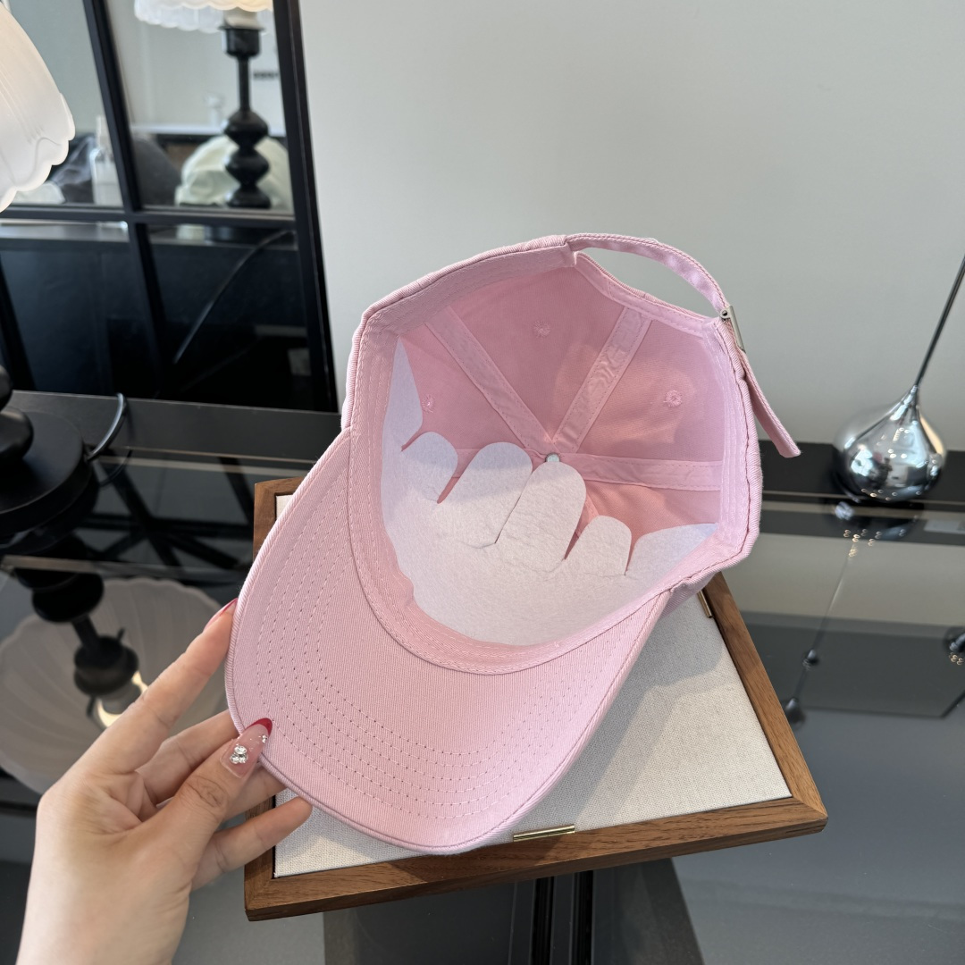 PAcne Studios 新款棒球帽 男女同款 ！！