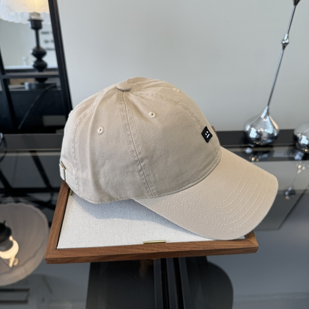 PAcne Studios 新款棒球帽 男女同款 ！！