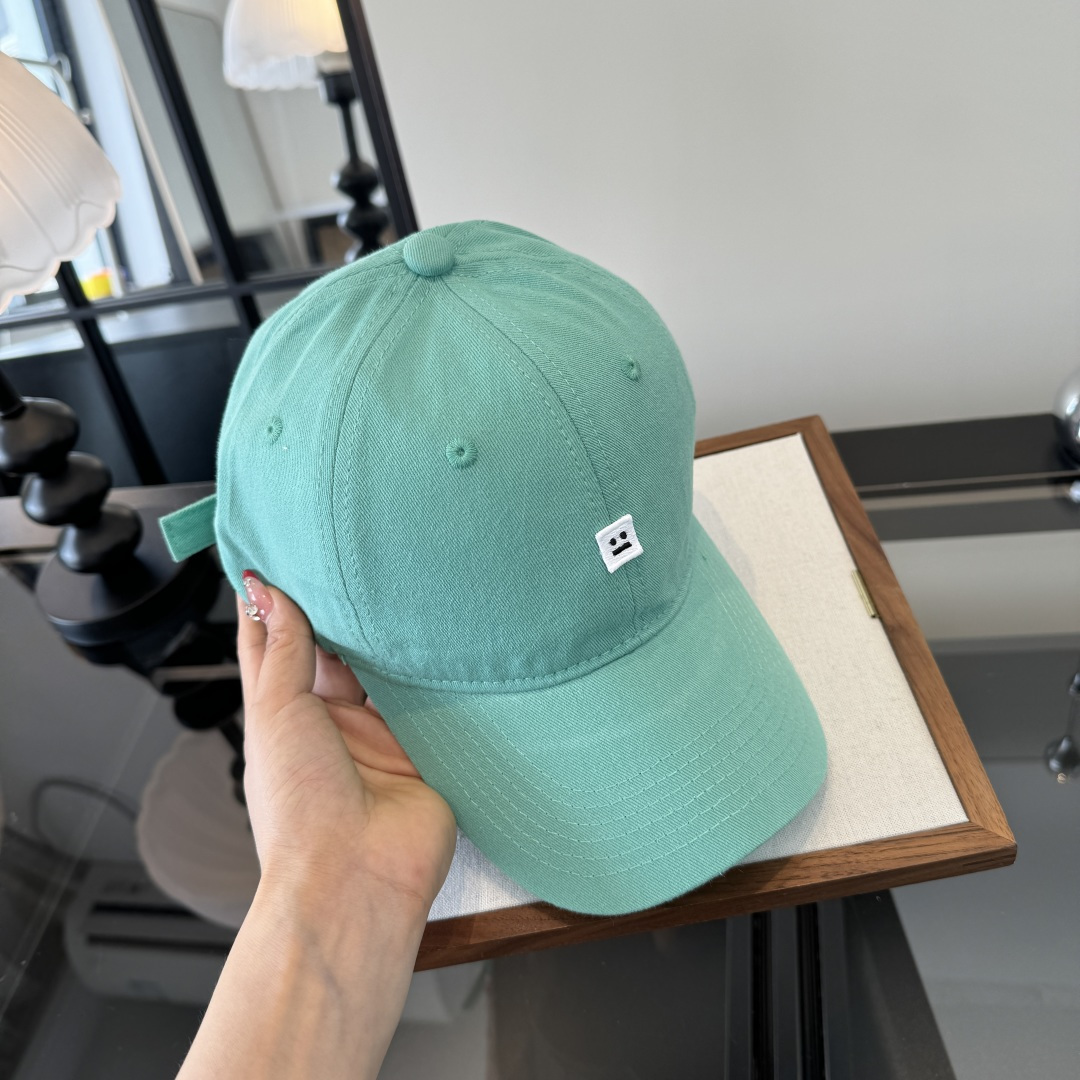PAcne Studios 新款棒球帽 男女同款 ！！