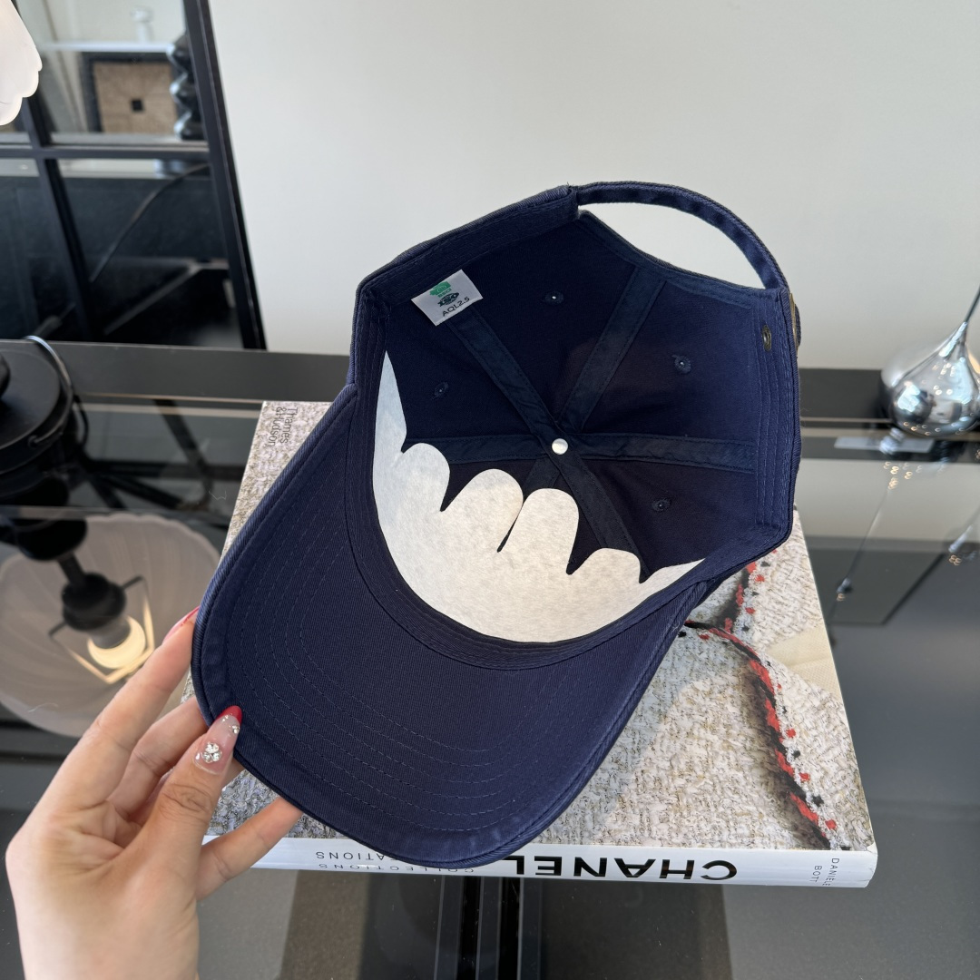PAcne Studios 新款棒球帽 男女同款 ！！