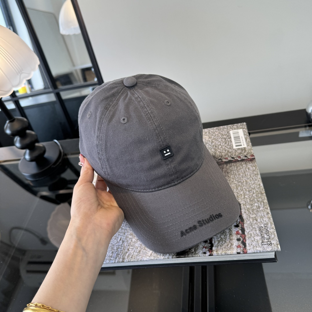 PAcne Studios 新款棒球帽 男女同款 ！！