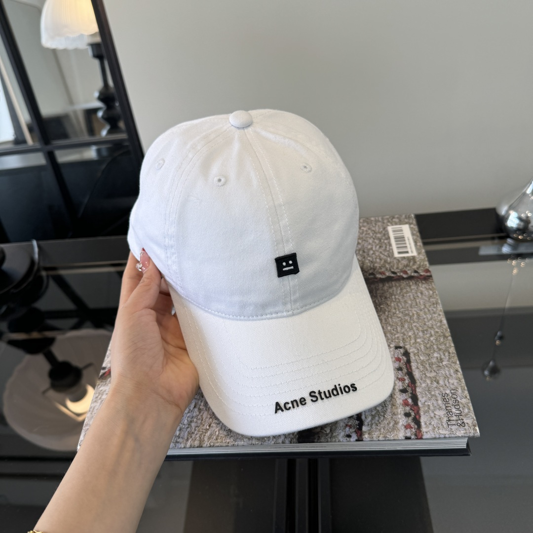 PAcne Studios 新款棒球帽 男女同款 ！！