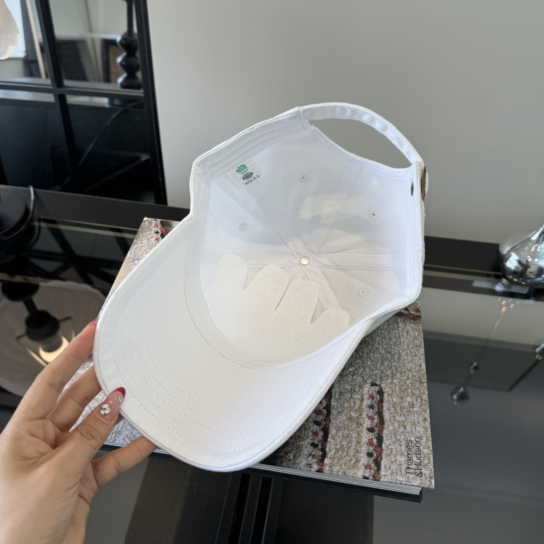 PAcne Studios 新款棒球帽 男女同款 ！！
