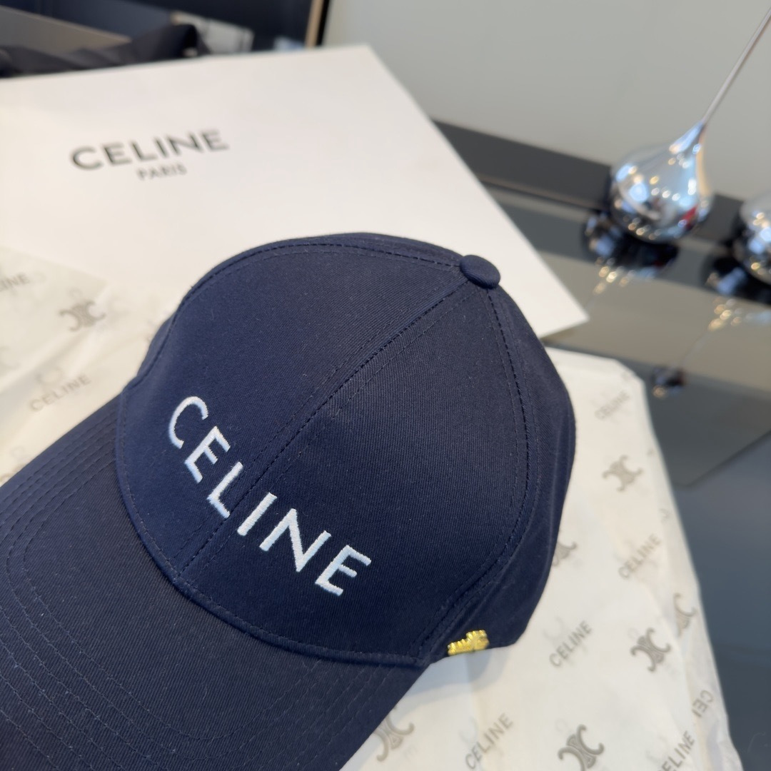 PCeline赛琳新款鸭舌帽，头围57cm