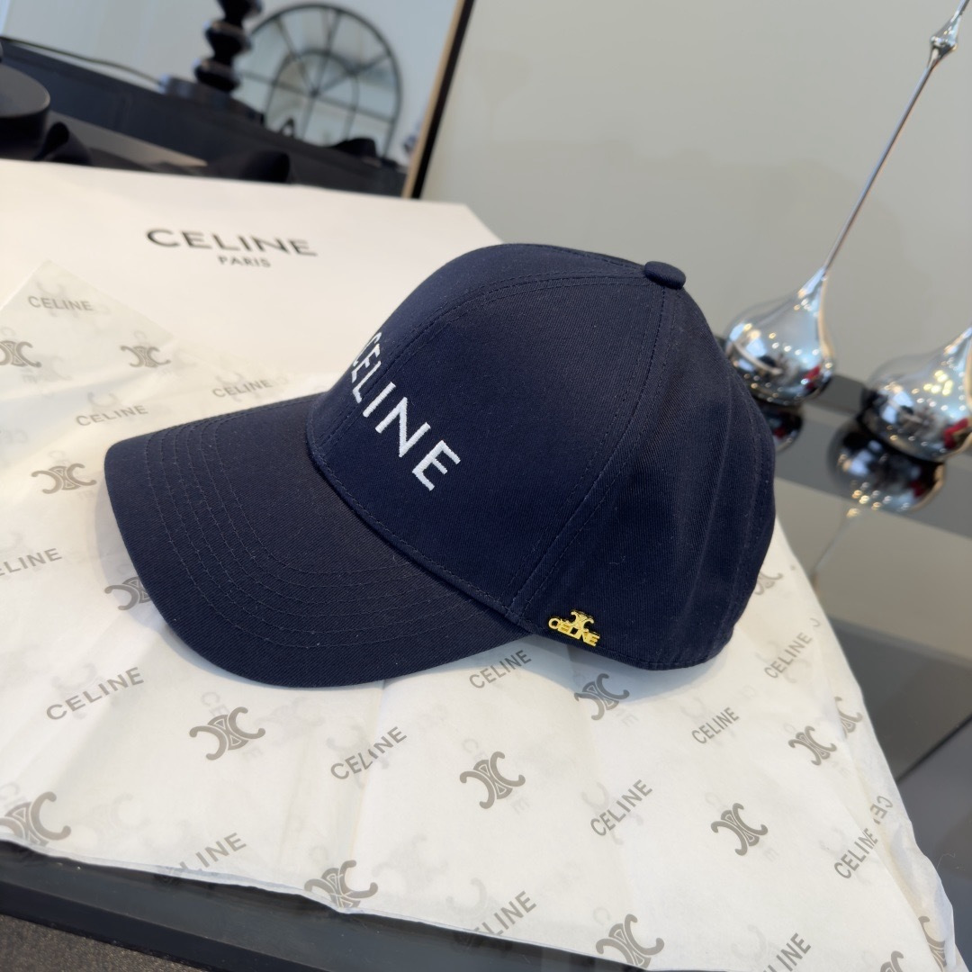 PCeline赛琳新款鸭舌帽，头围57cm