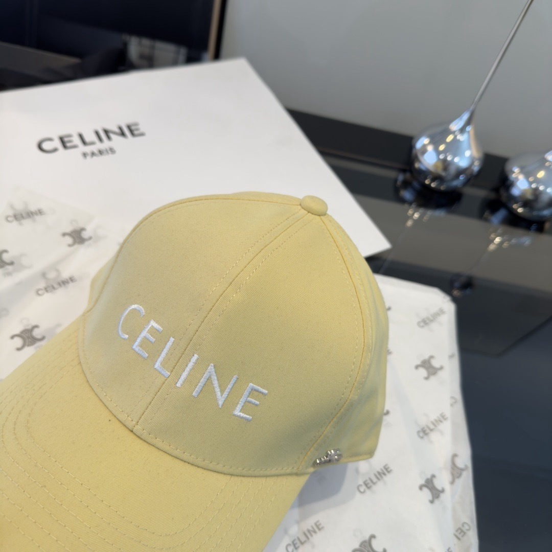 PCeline赛琳新款鸭舌帽，头围57cm
