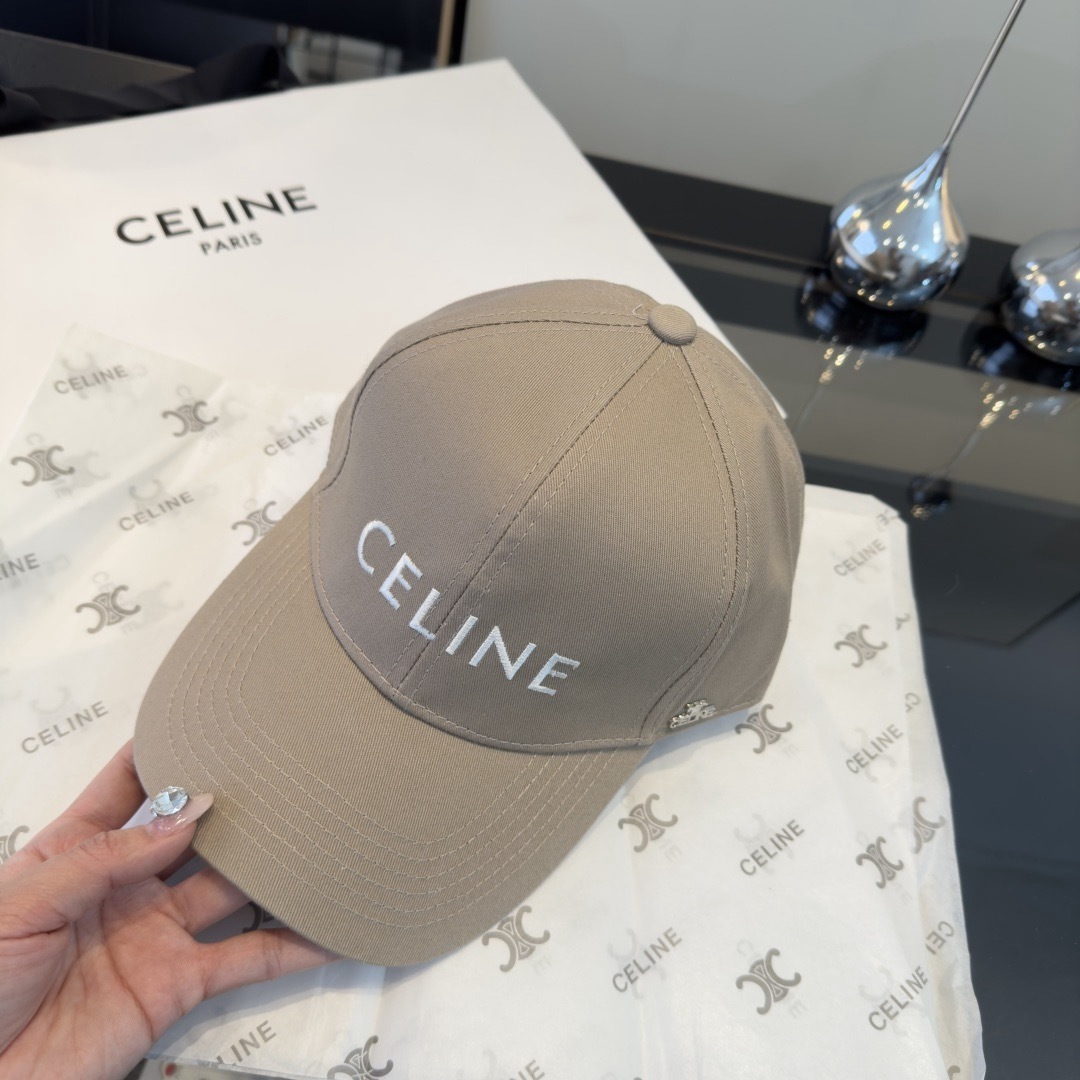 PCeline赛琳新款鸭舌帽，头围57cm
