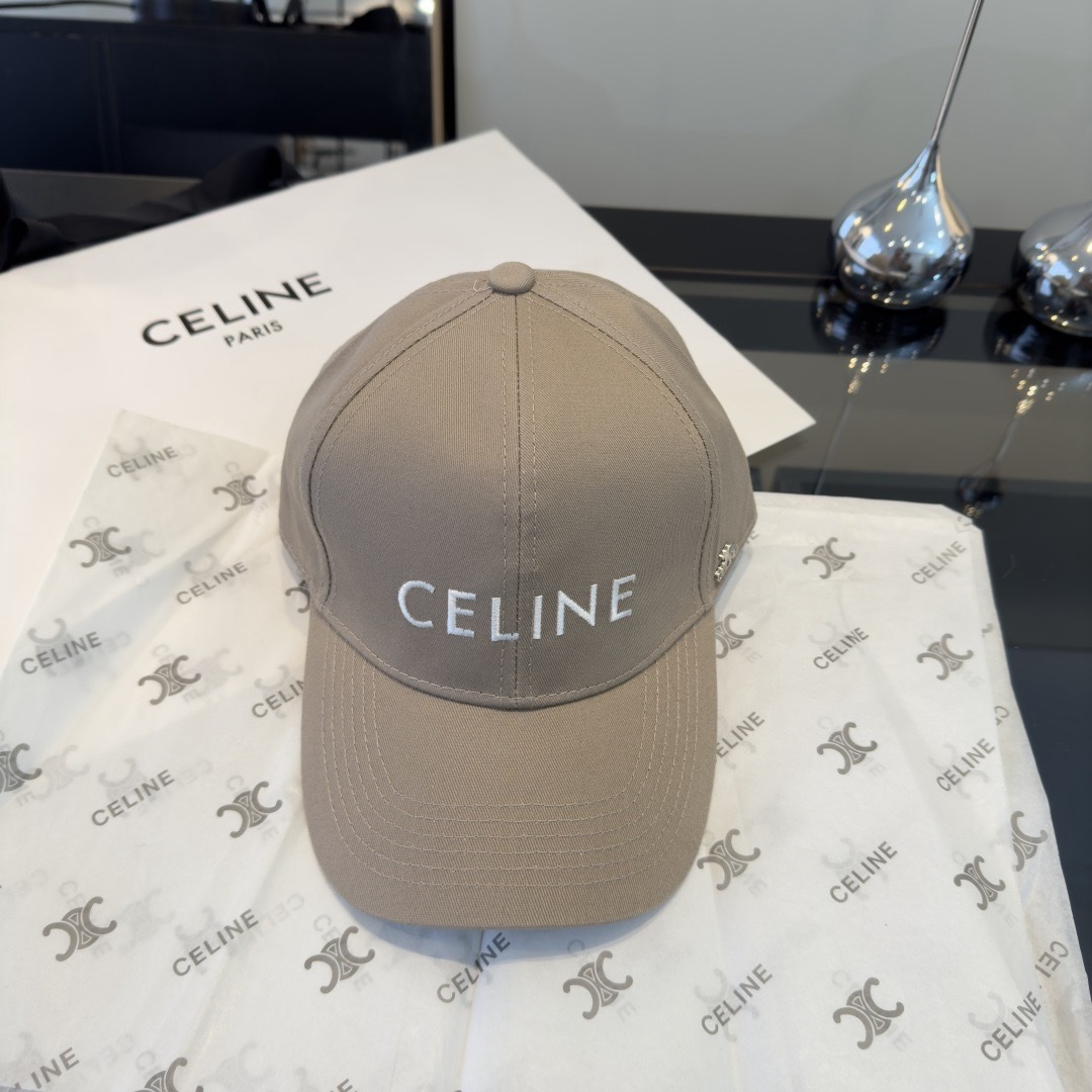 PCeline赛琳新款鸭舌帽，头围57cm