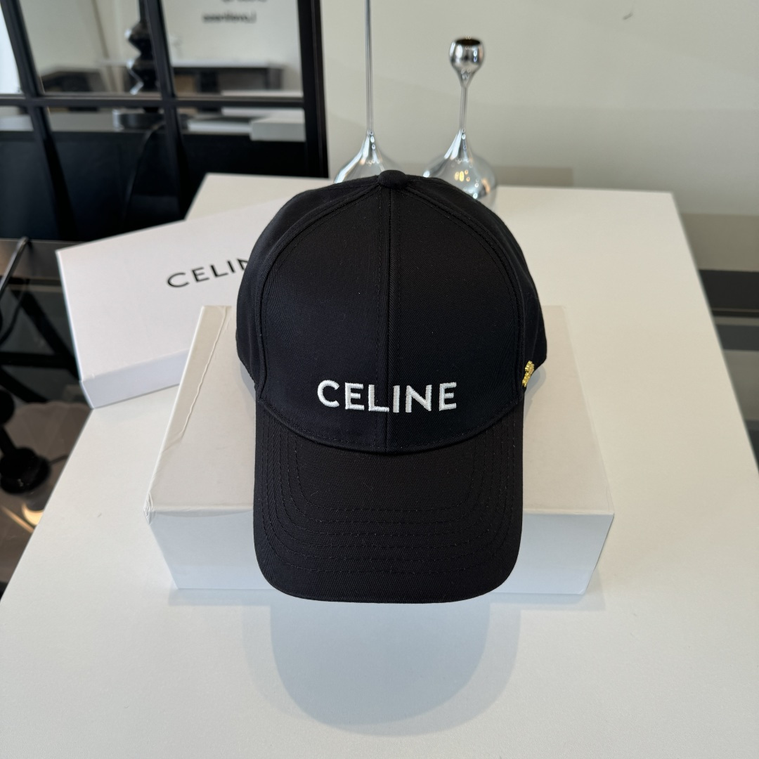 PCeline赛琳新款鸭舌帽，头围57cm