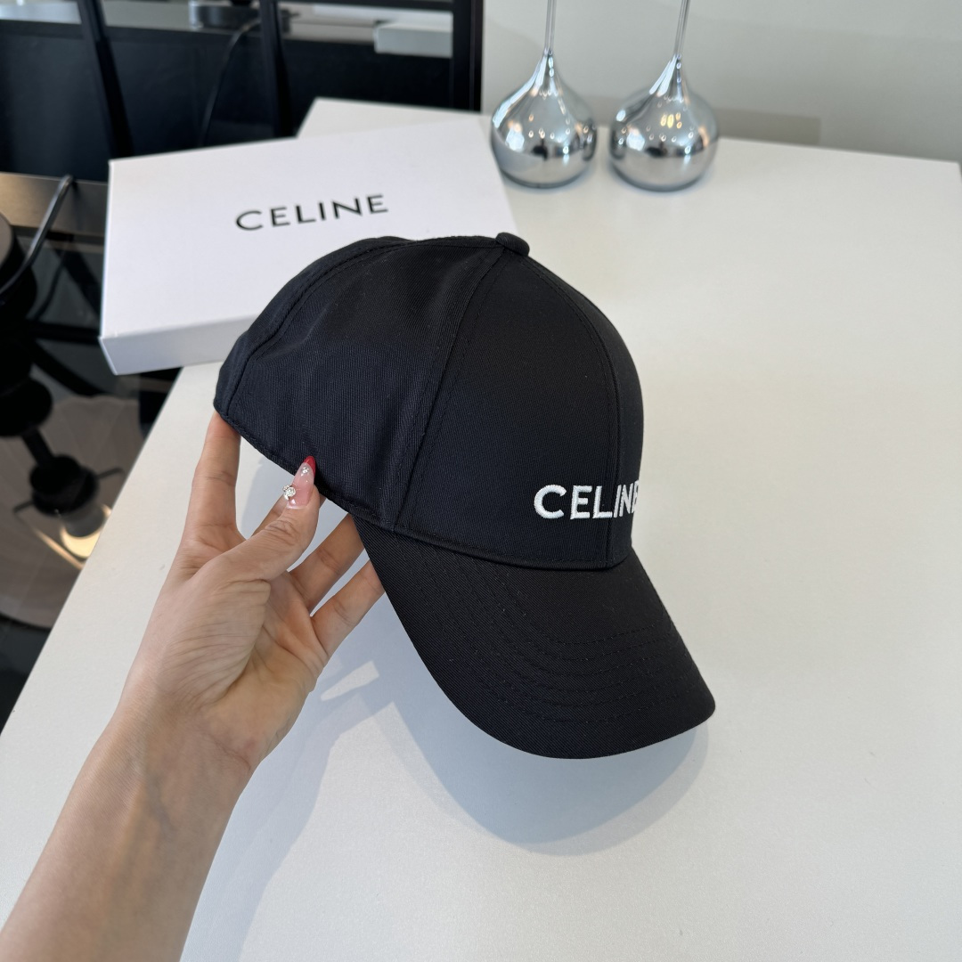 PCeline赛琳新款鸭舌帽，头围57cm