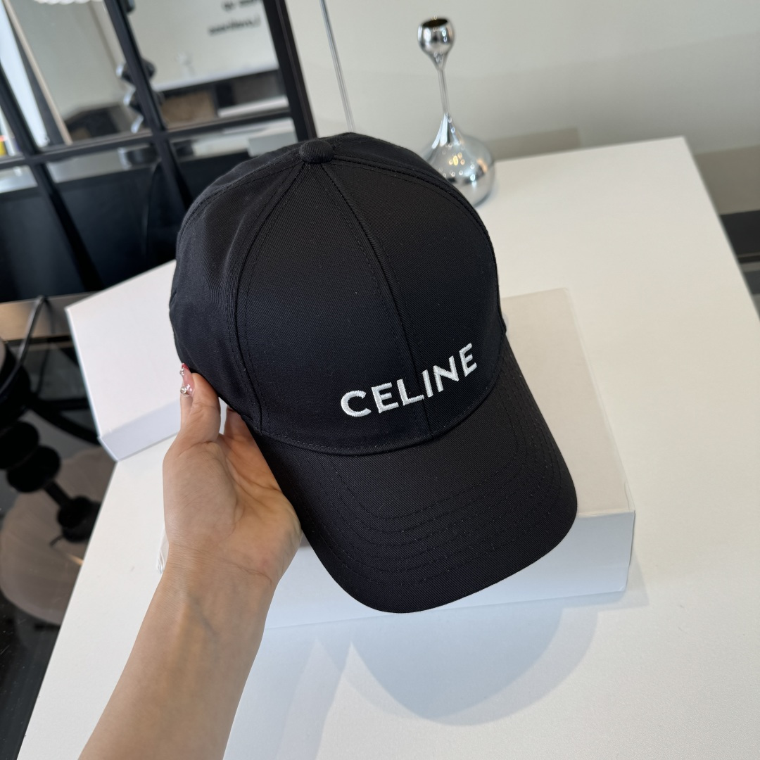 PCeline赛琳新款鸭舌帽，头围57cm