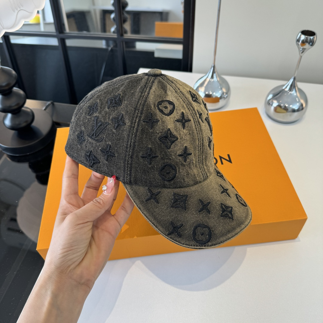 PLv路易斯新款鸭舌帽，高级定制，头围57cm