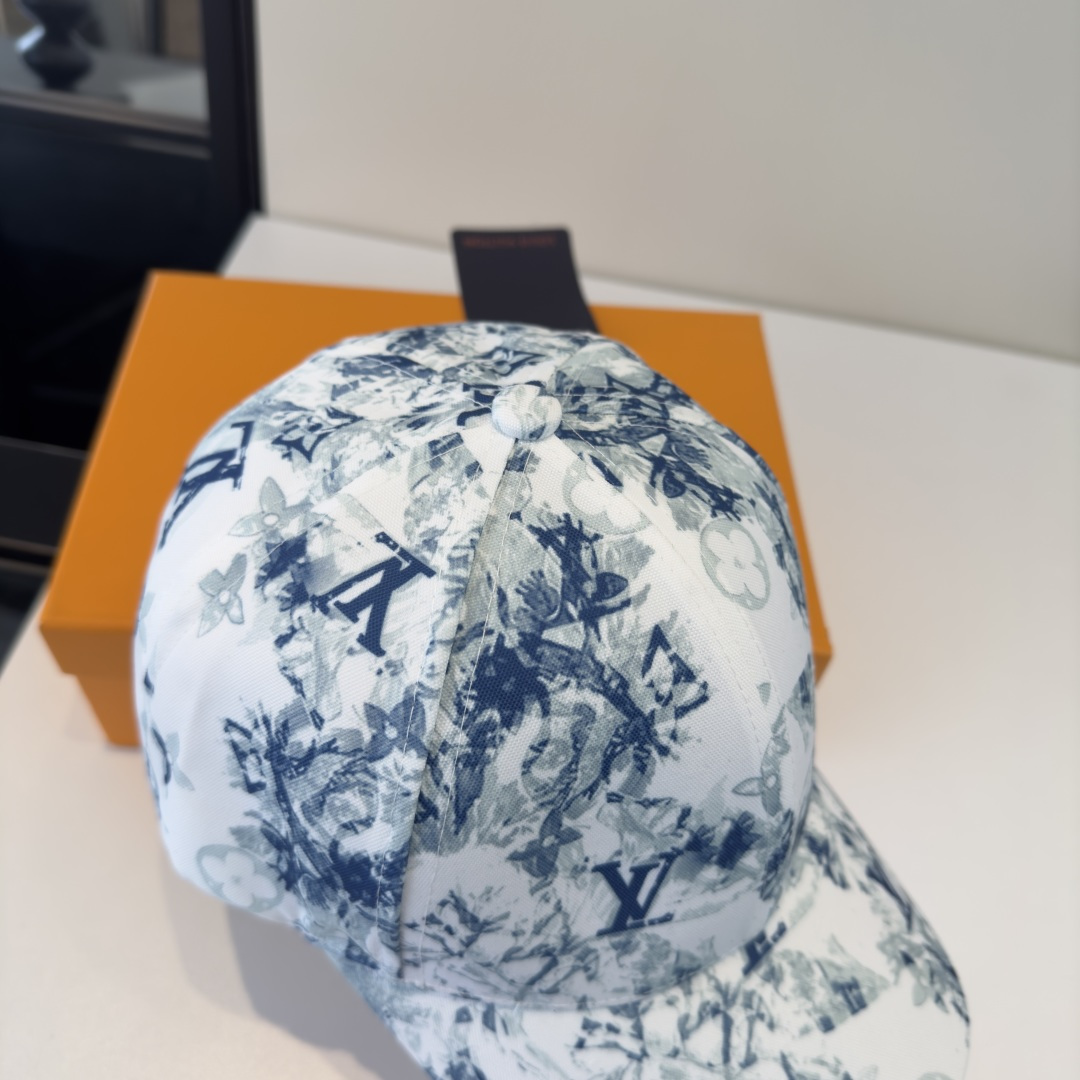 PLv路易斯新款鸭舌帽，男女通用