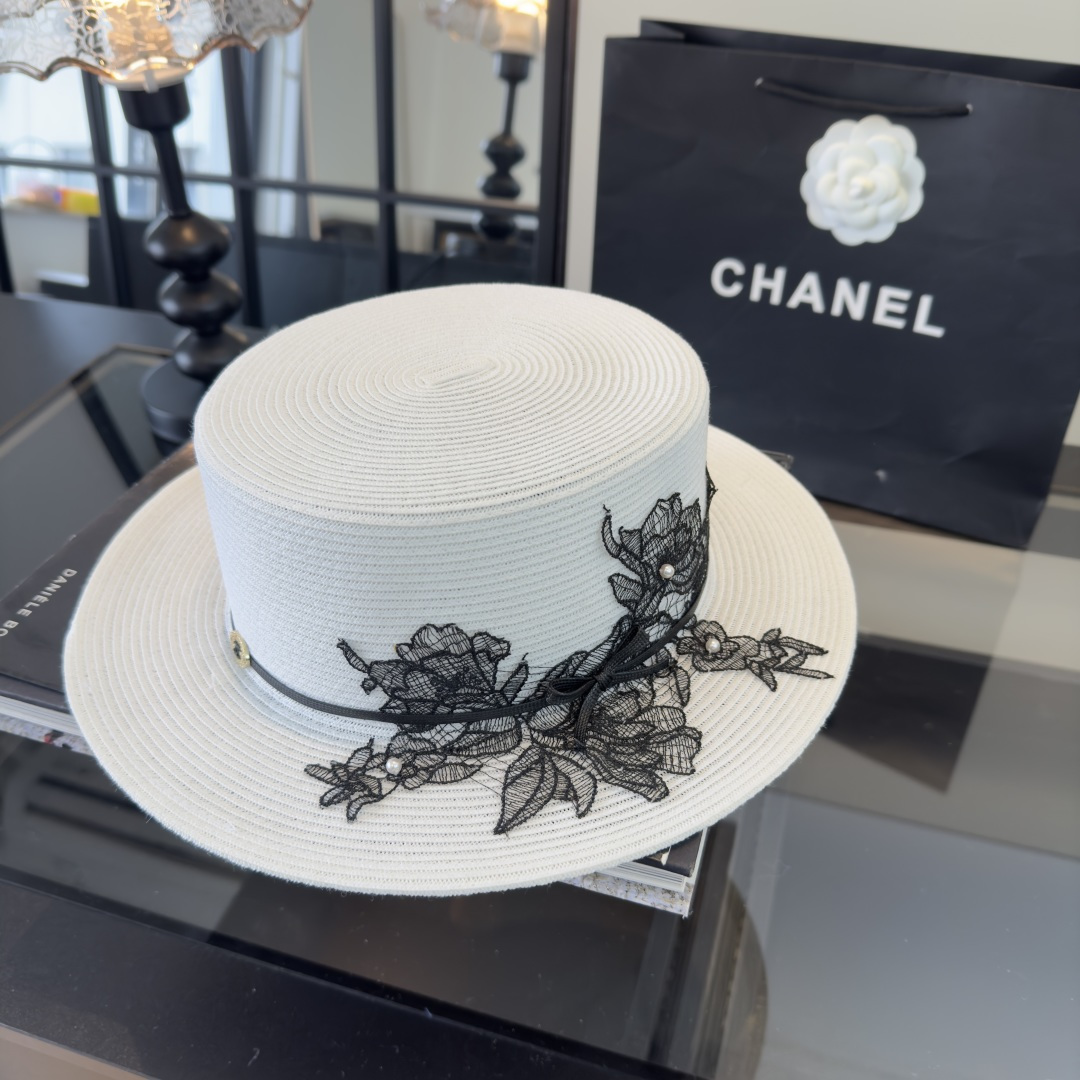 PChanel香奈儿新款平顶草帽，夏季出游沙滩必备～