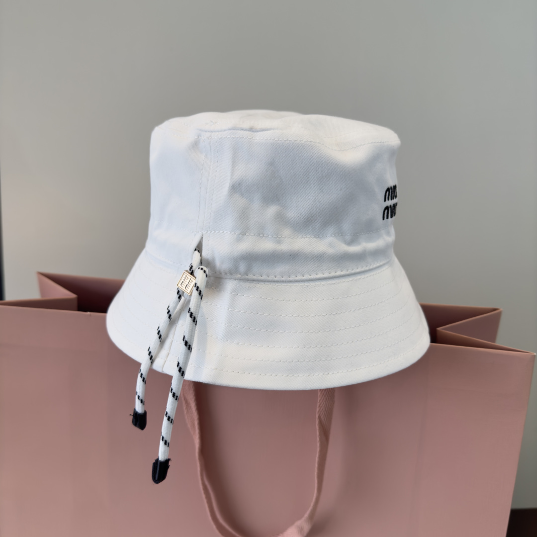 Miu Miu miumiu缪缪新款渔夫帽，帆布面， 新款，内标齐全，男女通用