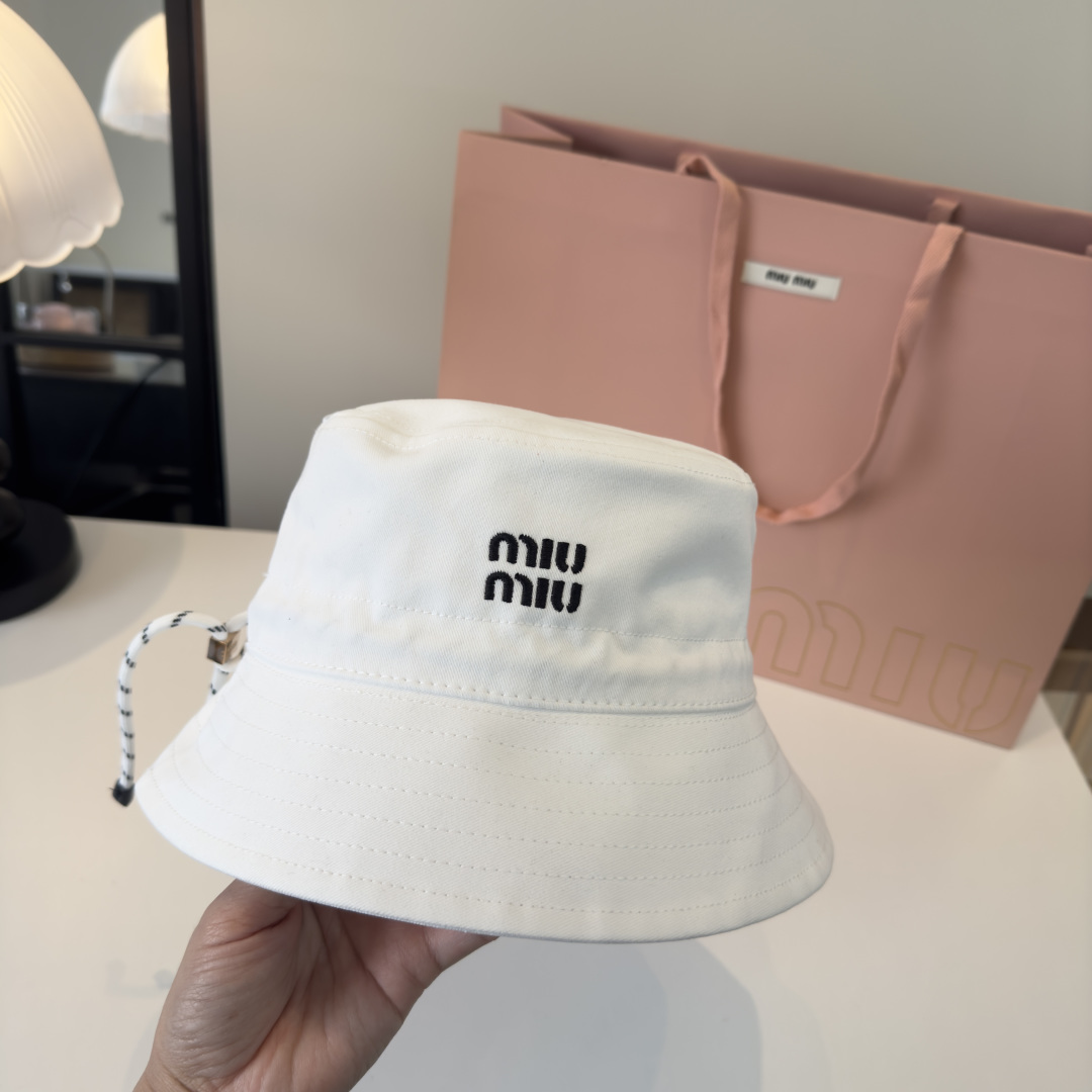 Miu Miu miumiu缪缪新款渔夫帽，帆布面， 新款，内标齐全，男女通用