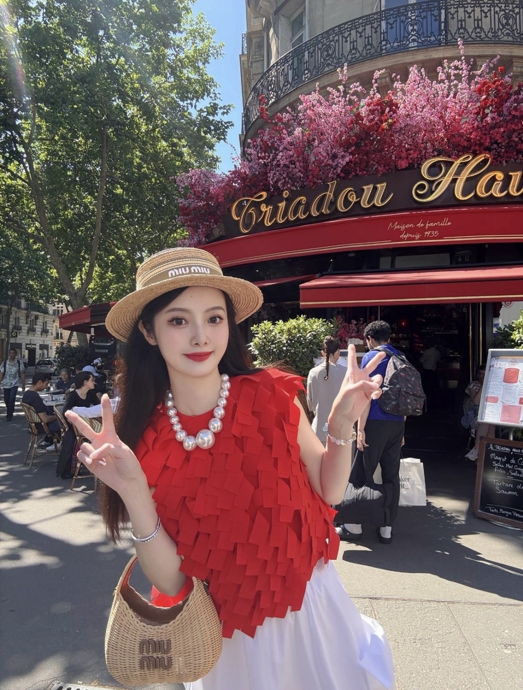 Miu Miu 缪缪miumiu拉菲草平顶帽， 新款，且买且珍惜，卖一个少一个，头围可以调节 细节待上