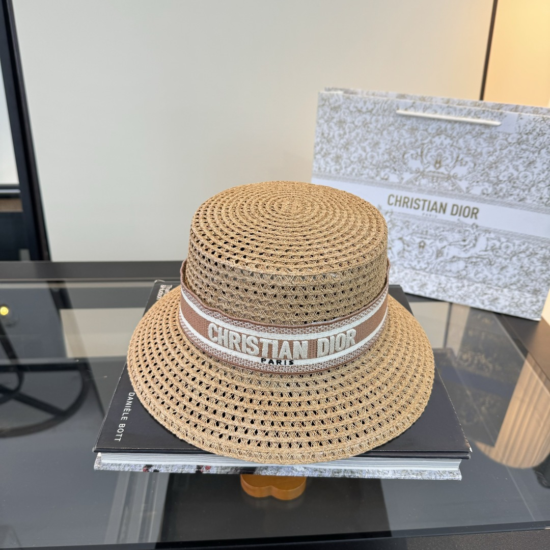 Dior Dior迪奥草帽，镂空礼帽， 款， 定制，字体凹凸有致，非市场普通版本，头围57cm