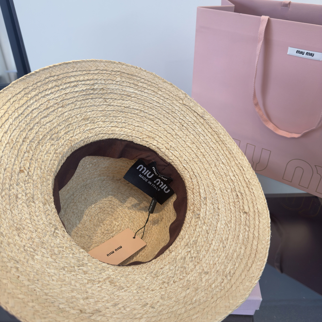 Miu Miu miumiu缪缪2026 新款拉菲草帽，头围57cm