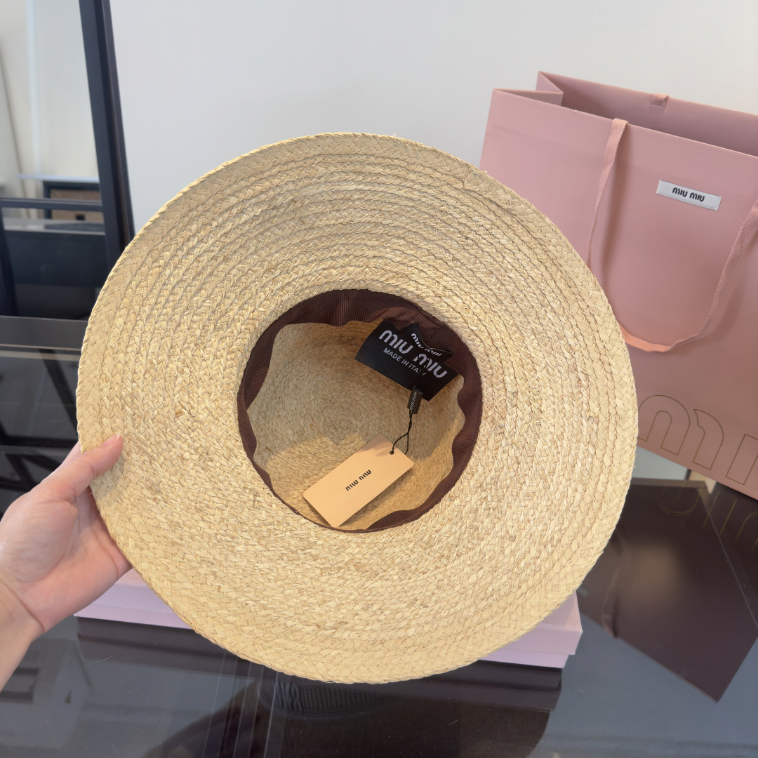 Miu Miu miumiu缪缪2026 新款拉菲草帽，头围57cm