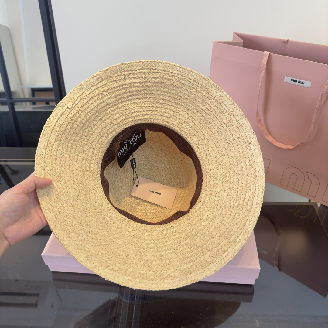 Miu Miu miumiu缪缪2026 新款拉菲草帽，头围57cm