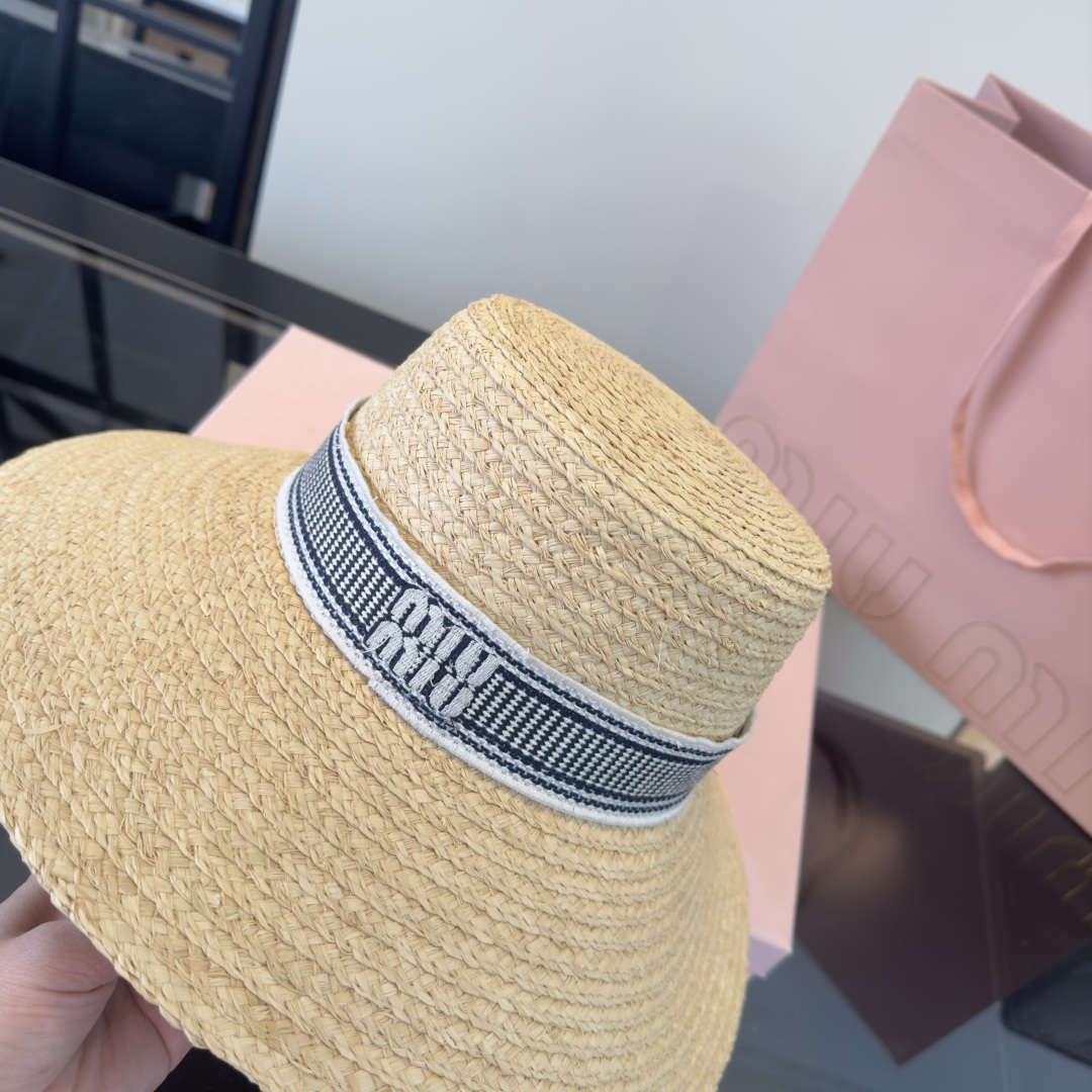 Miu Miu miumiu缪缪2026 新款拉菲草帽，头围57cm