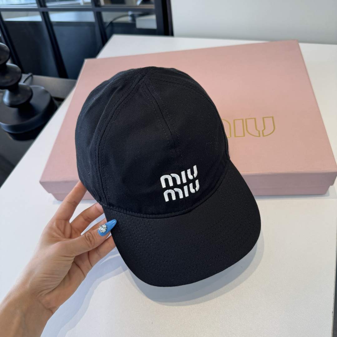 Miu Miu miumiu缪缪新款鸭舌帽，男女通用