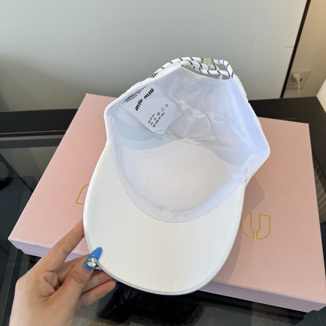 Miu Miu miumiu缪缪新款鸭舌帽，男女通用