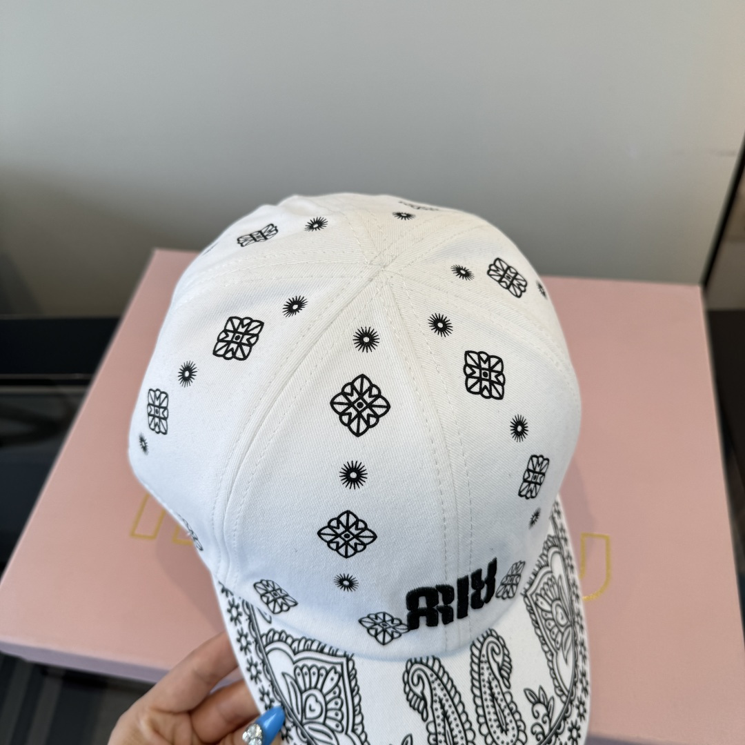 Miu Miu miumiu缪缪新款鸭舌帽，男女通用