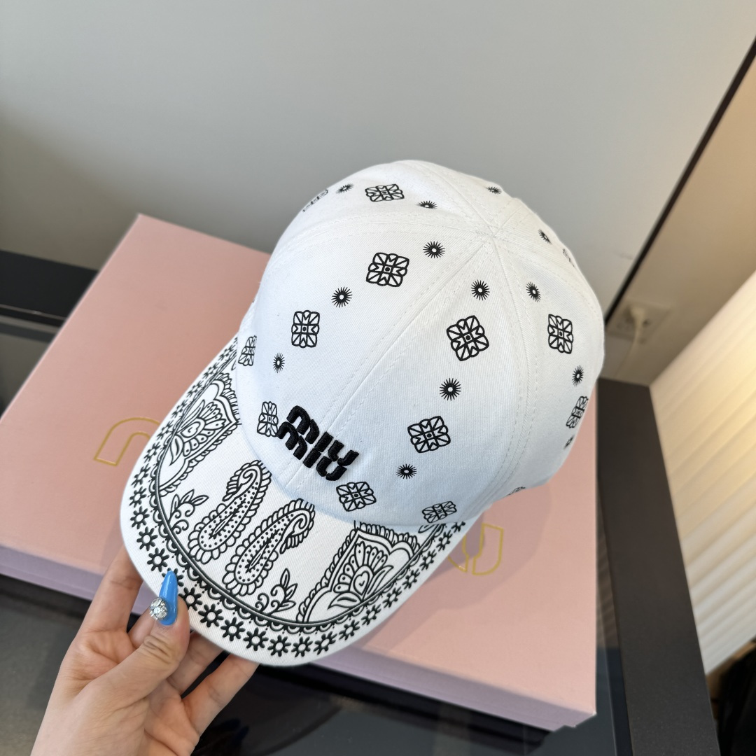 Miu Miu miumiu缪缪新款鸭舌帽，男女通用