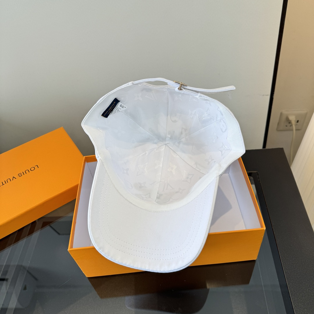 Louis Vuitton Lv路易斯新款鸭舌帽，男女通用