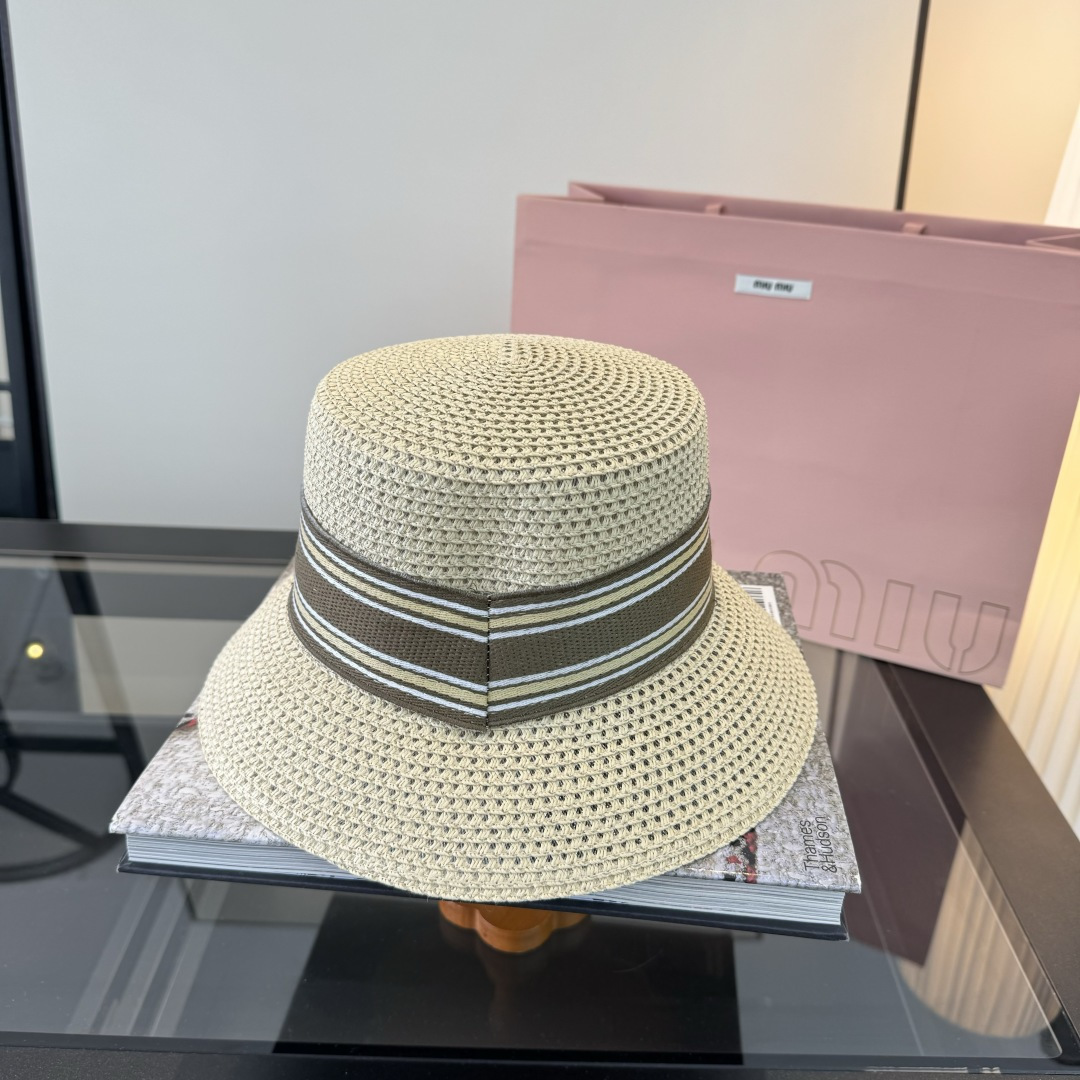 Pmiumiu缪缪新款盆帽，夏日爆款草帽，头围57cm