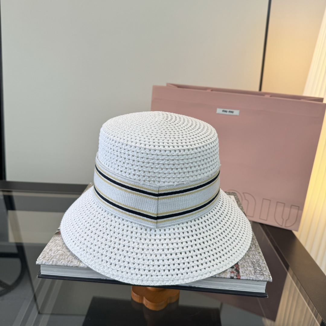 Pmiumiu缪缪新款盆帽，夏日爆款草帽，头围57cm