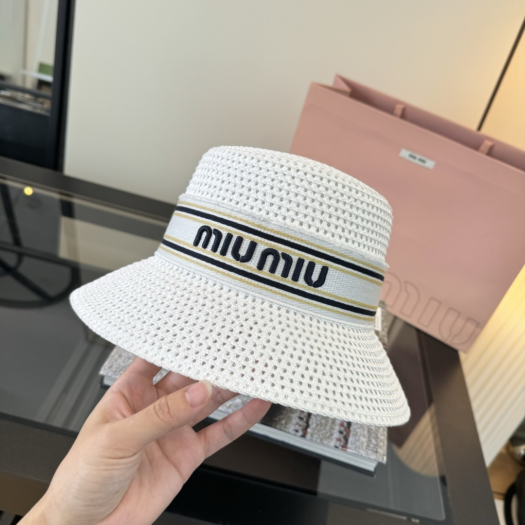 Pmiumiu缪缪新款盆帽，夏日爆款草帽，头围57cm