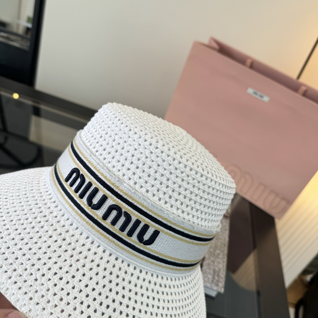 Pmiumiu缪缪新款盆帽，夏日爆款草帽，头围57cm