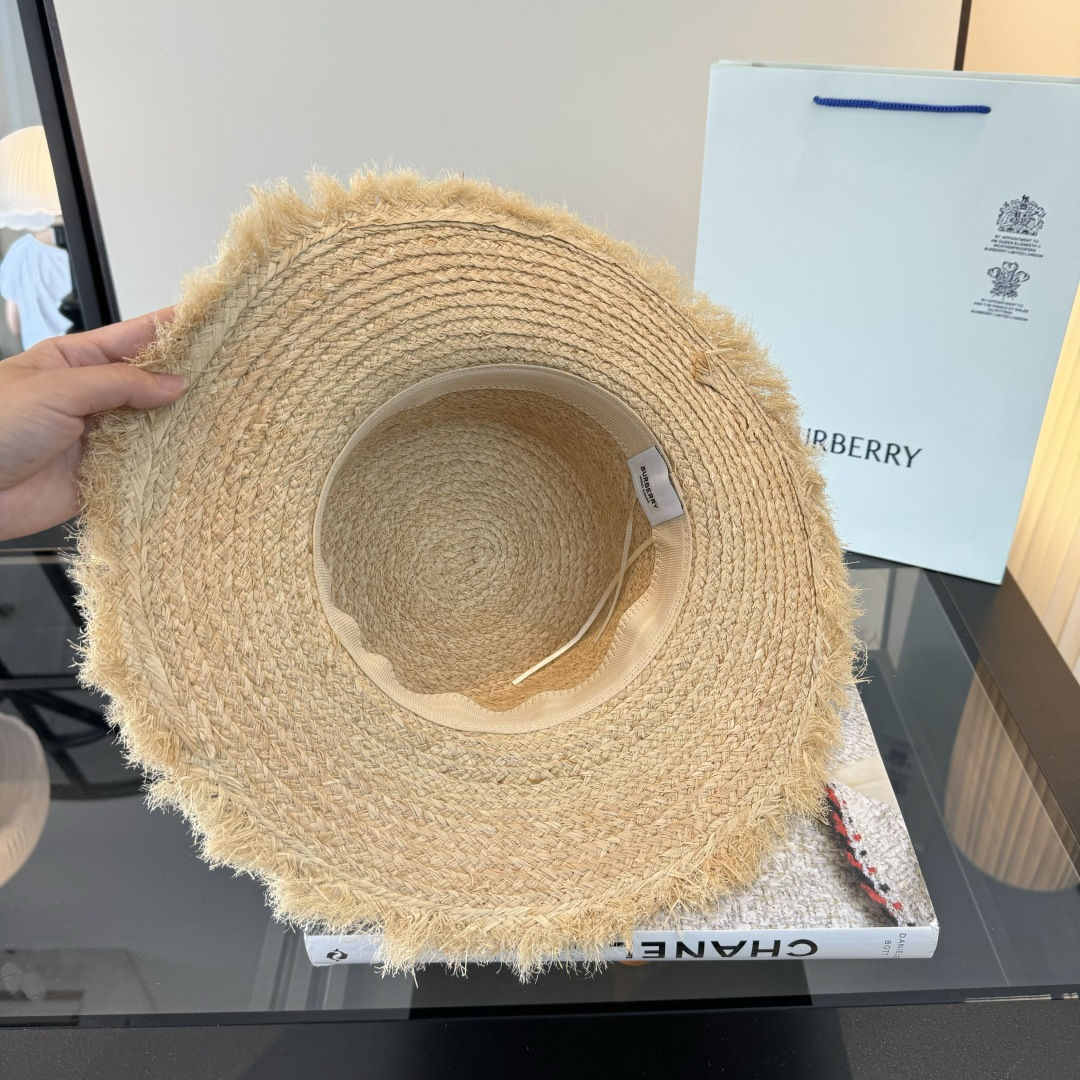 P巴宝莉大帽檐新款草帽，夏日必备