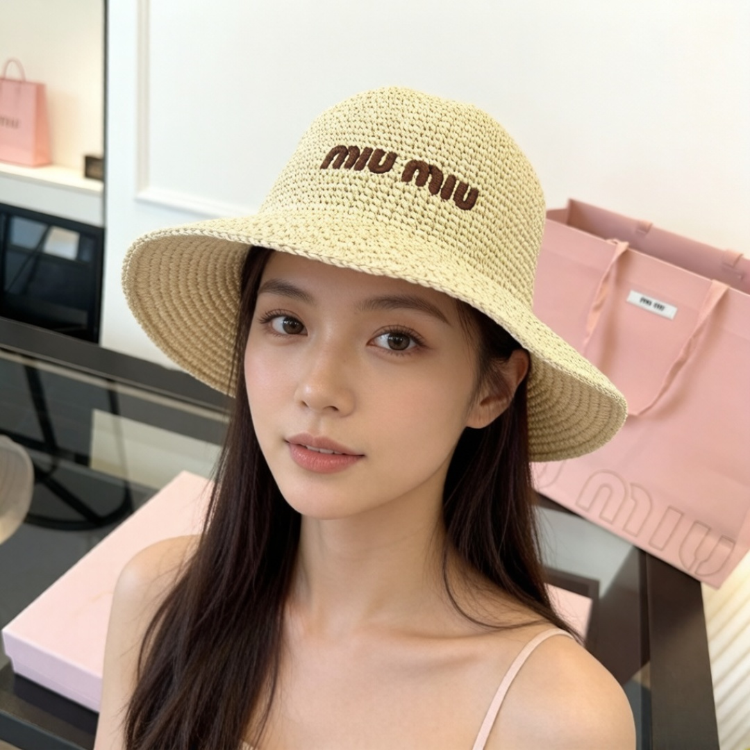 NO:825094,miumiu handmade crocheted straw hat, foldable head circumference 57cm hat straw hat fisherman hat baseball cap, hat, miumiu, espadrilles, hats19860909miumiu缪缪纯手工钩织草帽,可折叠 头围57cm帽子草帽渔夫帽棒球帽,帽子,miumiu,espadrilles,hats,hat