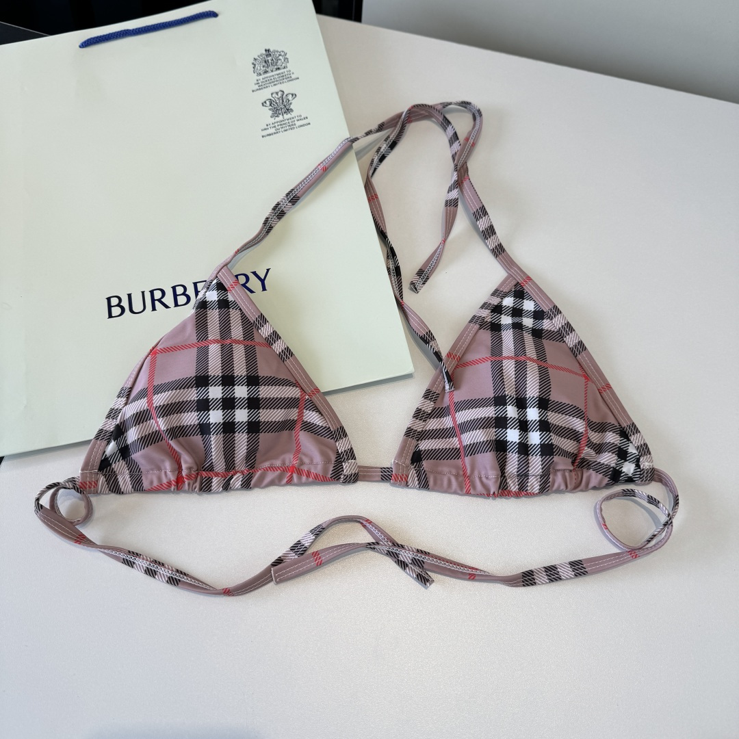 🌾巴宝莉Burberry比基尼👙 上身超级棒！同步各大专柜发售，自然而然呈现时尚感！十分减龄，具有年轻活