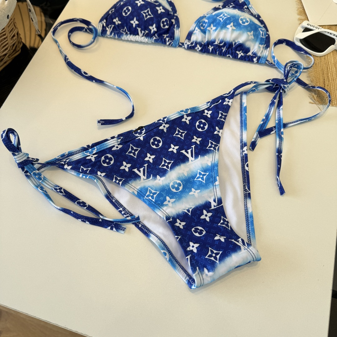 🌾LV路易威登 比基尼👙 上身超级棒！同步各大专柜发售，自然而然呈现时尚感！十分减龄，具有年轻活力。 码