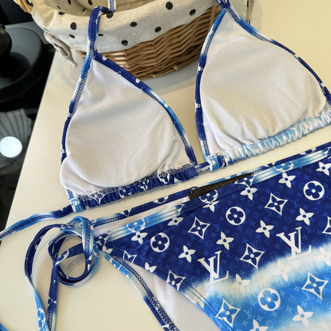 🌾LV路易威登 比基尼👙 上身超级棒！同步各大专柜发售，自然而然呈现时尚感！十分减龄，具有年轻活力。 码