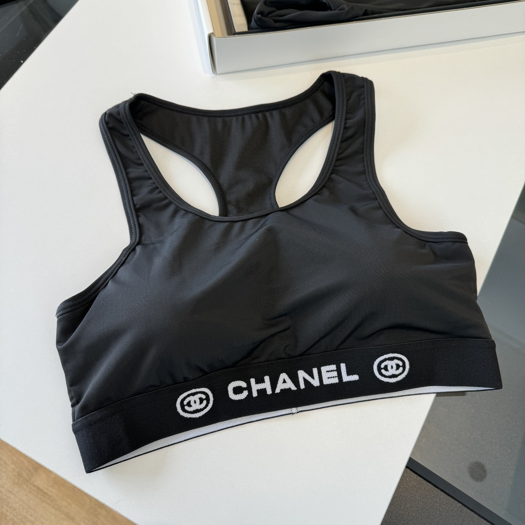 🌾Chanel香奈儿高弹力健身瑜伽服运动套装~塑腰小背心（有胸垫）+修身提臀显瘦打底裤脚 码数：SM L