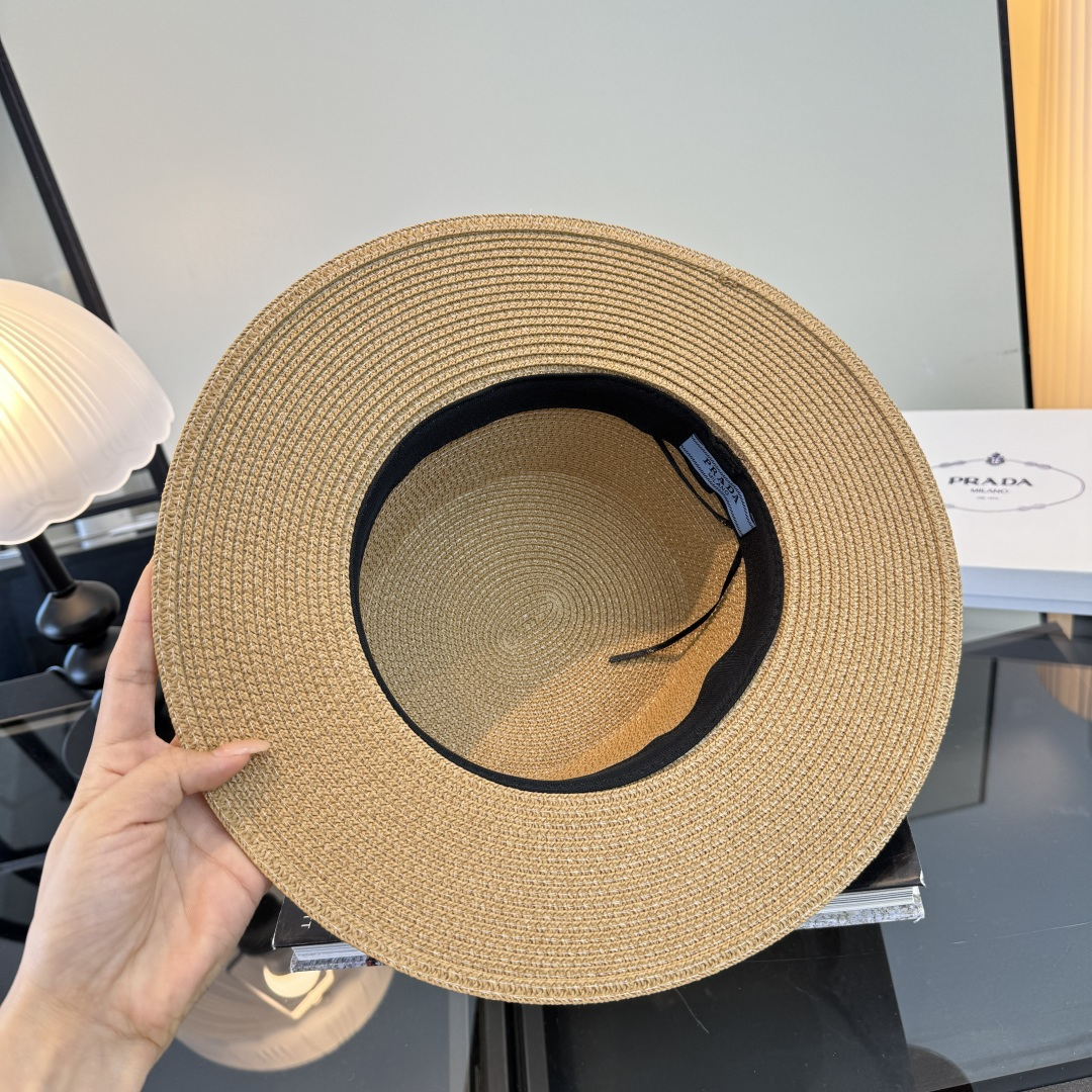 P 普拉达新款平顶草帽，头围57cm