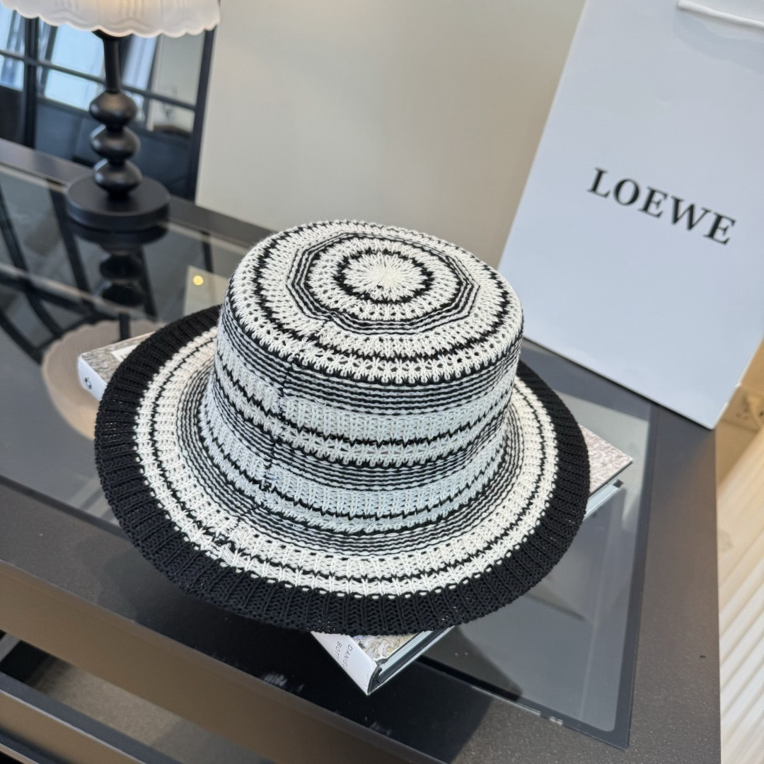 P LOEWE罗意威平顶针织礼帽