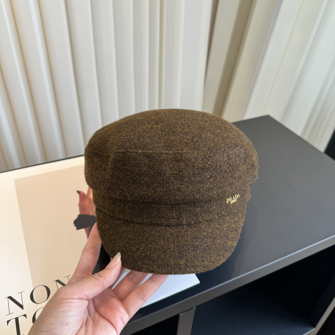 P 普拉达新款军帽