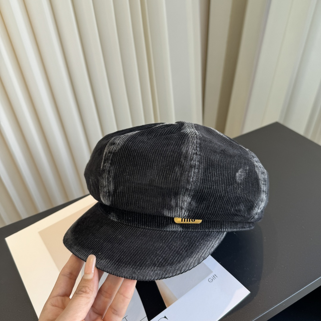 P miumiu缪缪新款军帽
