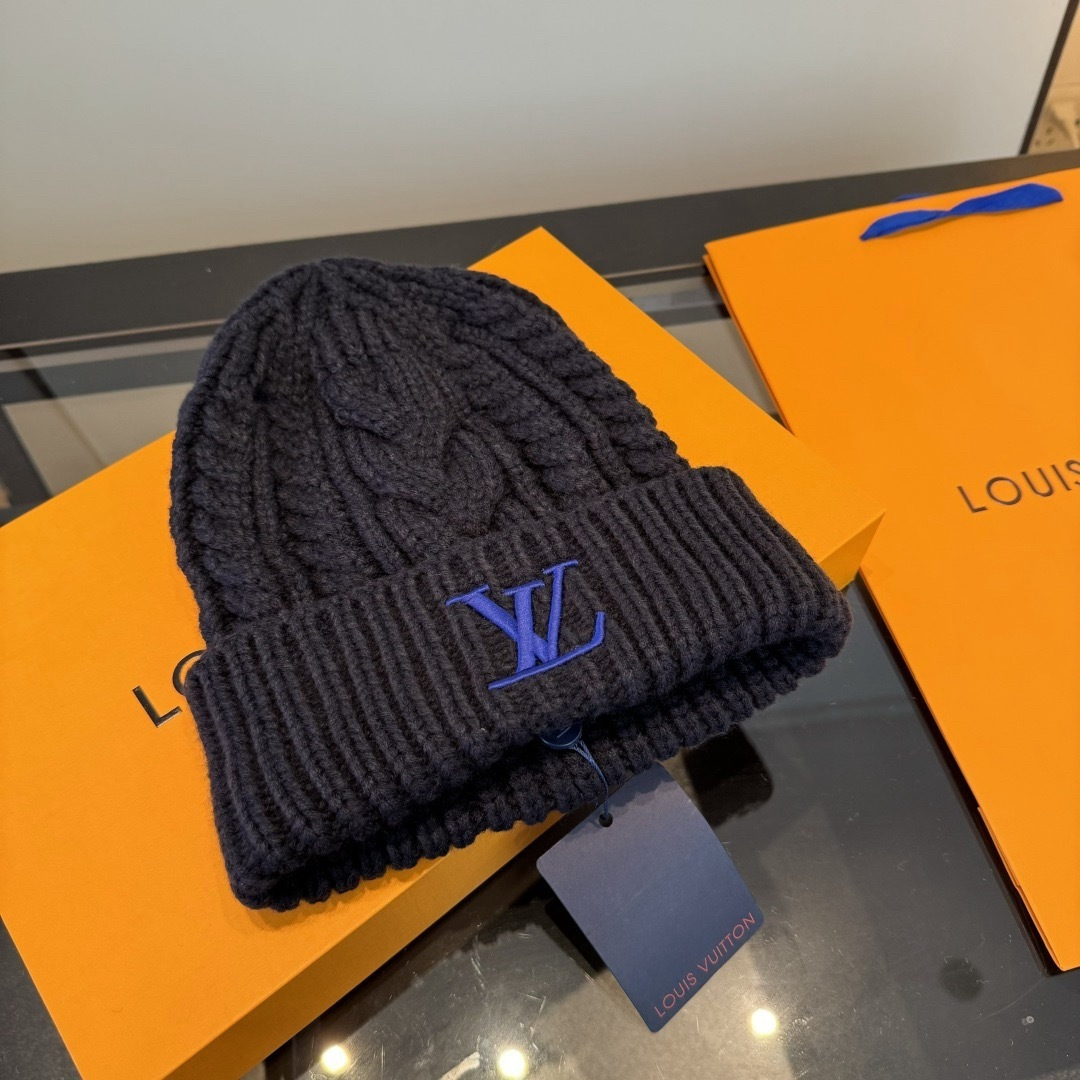 LV Cable Knit Embroidery Logo Beanie