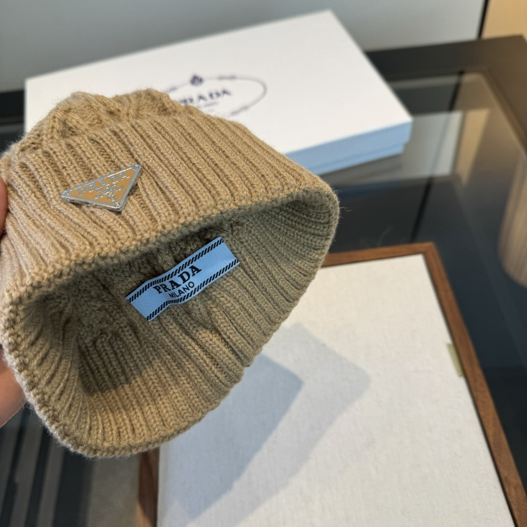 P 普拉达新款毛线帽