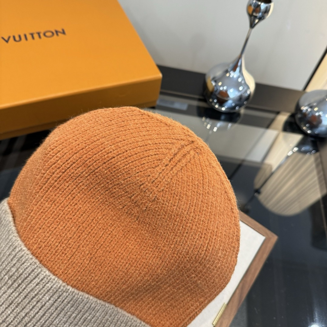 LV Cable Knit Embroidery Logo Beanie